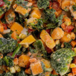 Mix wok vegetal (Cebolla, pimiento, choclo, chaucha, zanahoria, brócoli y hongos): Caja de 5 kg – Flow pack de 1 kg.