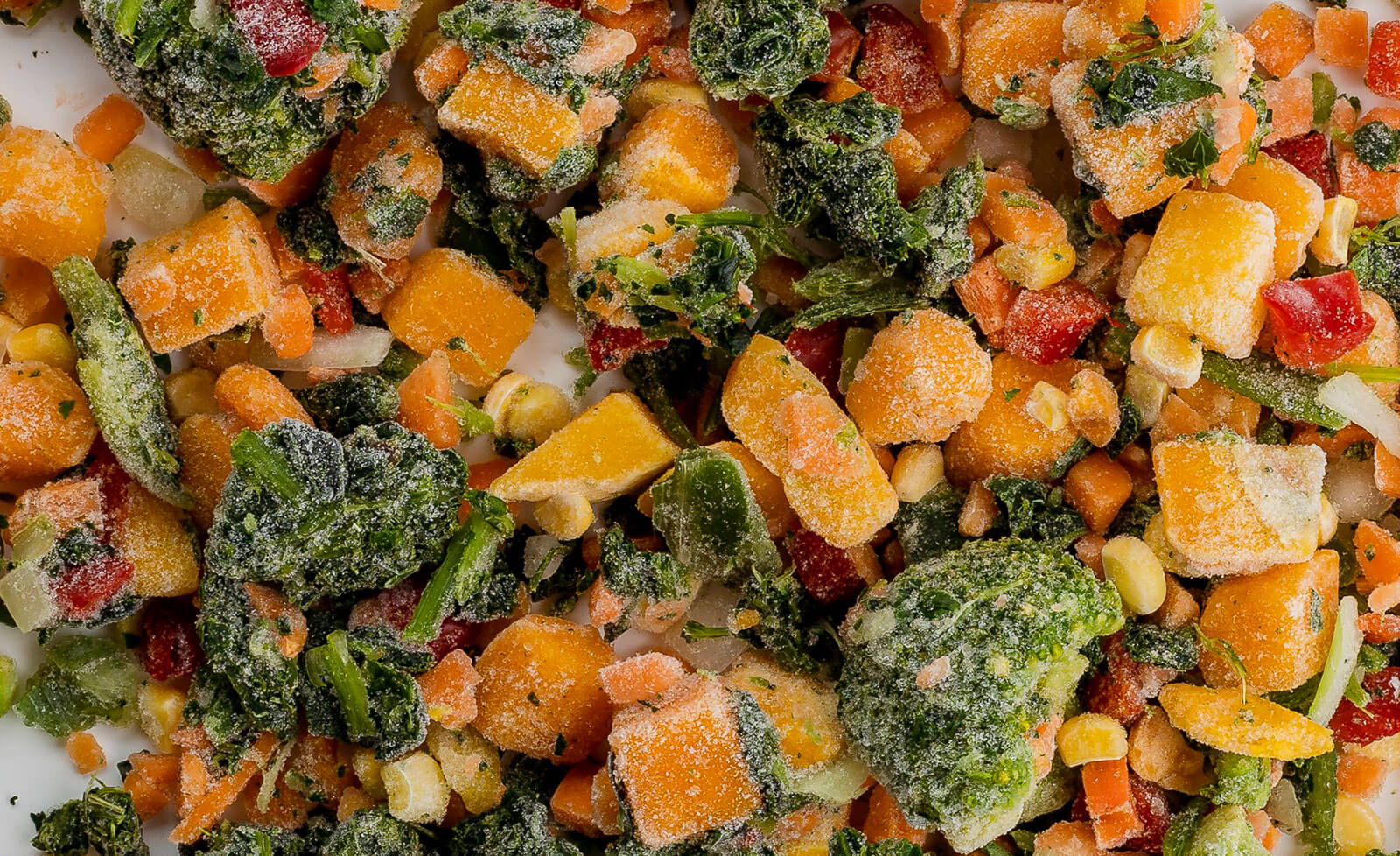 Mix wok vegetal (Cebolla, pimiento, choclo, chaucha, zanahoria, brócoli y hongos): Caja de 5 kg – Flow pack de 1 kg.